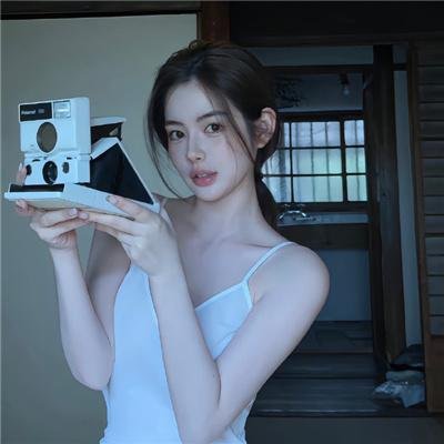 圆月迷离花